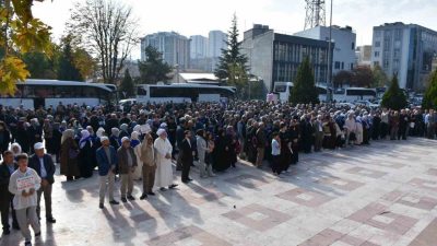 Bilecik’ten 305 umreci İl Müftülüğü tarafından düzenlenen uğurlama programı ile