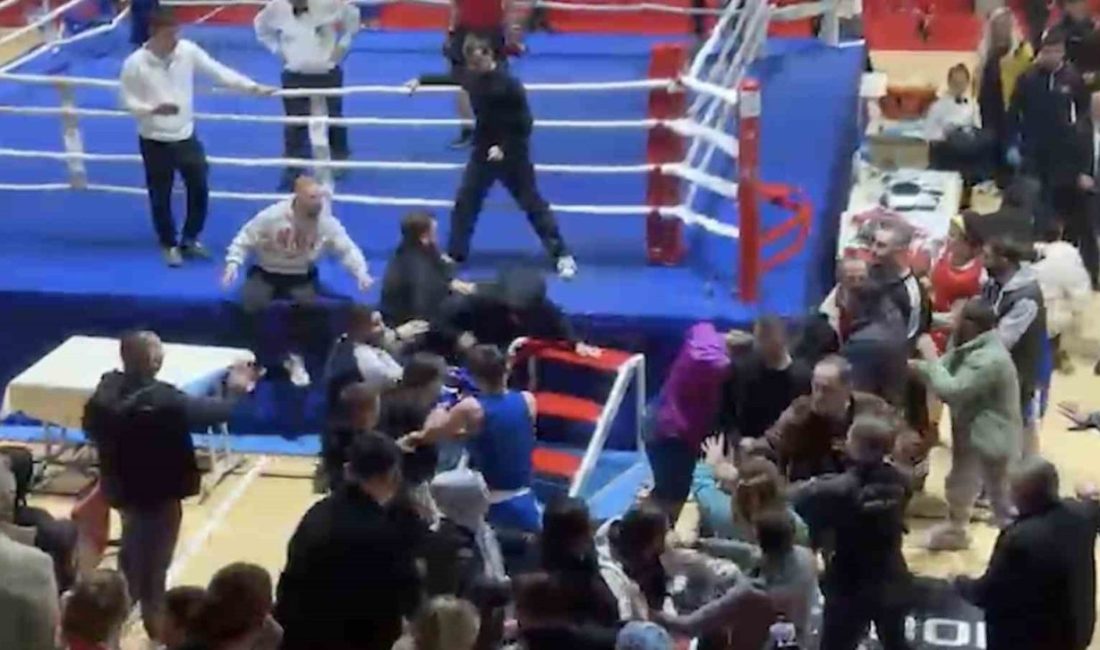 Kastamonu’da boks turnuvasında iki grup arasında çıkan kavgada yumruklar havada