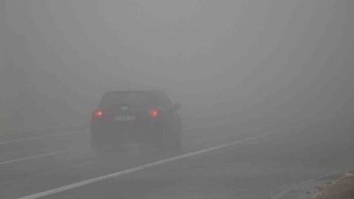 Bolu Dağı’nda etkili olan yoğun sis ve sağanak sebebiyle görüş