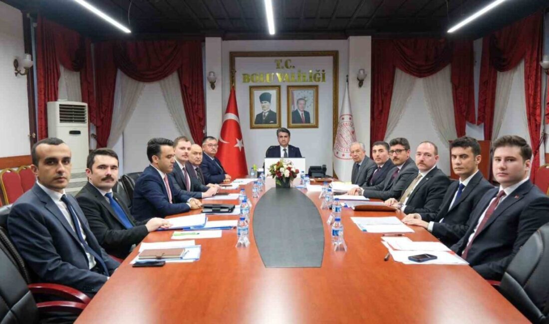 Bolu Valisi Abdulaziz Aydın başkanlığında gerçekleştirilen Mülki İdare Amirleri Değerlendirme