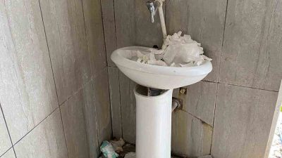 Bolu’da her yıl binlerce ziyaretçiyi ağırlayan Hayreddin Tokadi Türbesi’nde kadınlar