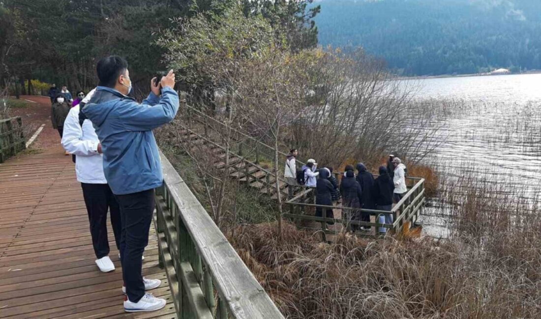 Bolu’nun doğa harikası Abant Gölü’ne ziyaretçi akını Bolu’nun gözde turizm merkezlerinden biri olan Abant Gölü Milli Parkı,