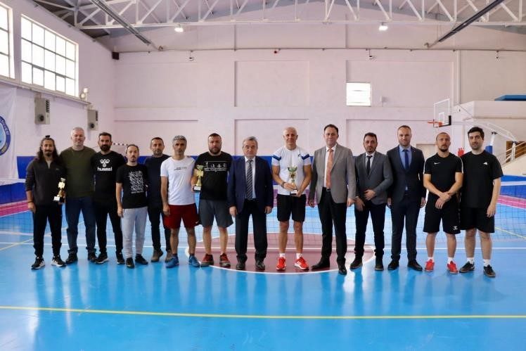 Bilecik’in Bozüyük ilçesinde 24 Kasım Öğretmenler Günü kapsamında öğretmenler ayak