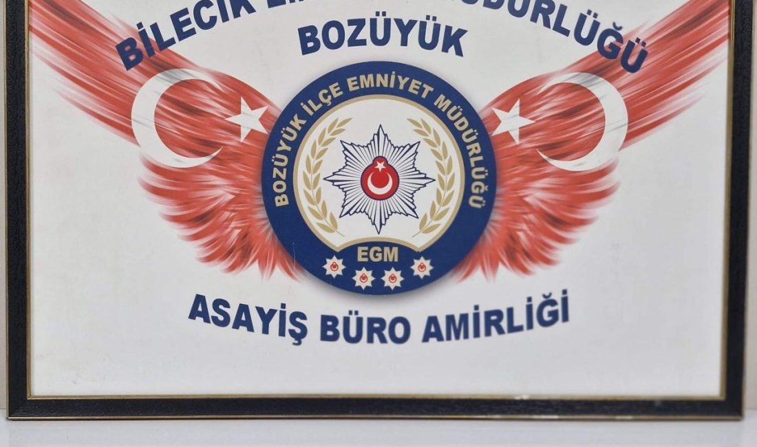 Bozüyük’te uyuşturucu operasyonu: 2 gözaltı Bilecik’in Bozüyük ilçesinde gerçekleştirilen uyuşturucu operasyonunda iki şüpheli gözaltına aldı.