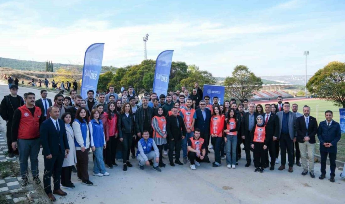 Bilecik Şeyh Edebali Üniversitesi’nde (BŞEÜ) öğrenciler, kampüs alanına 150 zeytin