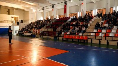 Bilecik’te gençlerin bağımlılıkla mücadele konusunda bilinçlendirilmesi amacıyla “En İyi Narkotik