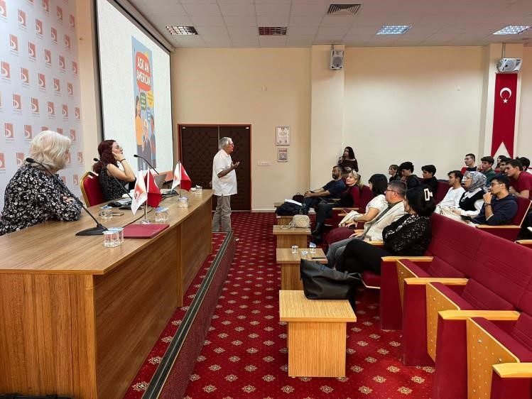 BŞEÜ’de farklı kültürler bir araya geldi Bilecik Şeyh Edebali Üniversitesi’nde düzenlenen ‘Cultural exchange day’ etkinliği ile