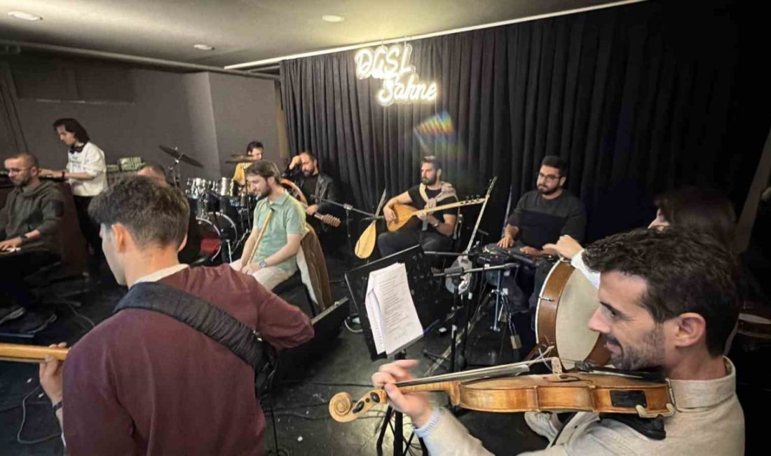 Düzce’de görev yapan öğretmenlerin oluşturduğu koro, 24 Kasım Öğretmenler Haftası