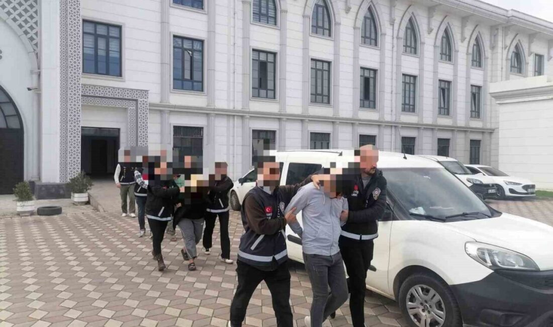 Çamaşırhanedeki cinayetle ilgili 4 şüpheli tutuklandı Kocaeli’nin Kartepe ilçesinde çamaşırhanede 1 kişinin hayatını kaybettiği bıçaklı kavgayla