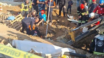 Kocaeli’nin Çayırova ilçesindeki inşaat şantiyesinde meydana gelen toprak kayması sonucu