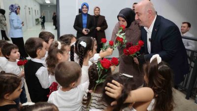 Darıca Belediyesi’nin Kişisel Gelişim ve Çocuk Eğitim Merkezleri (KİGEM), hem