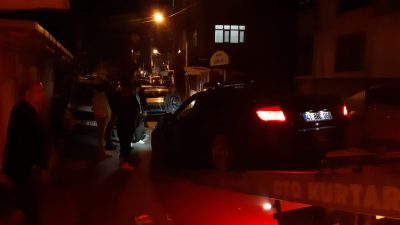 Kocaeli’nin Körfez ilçesinde boşandığı eşi ve onun sevgilisi olduğunu düşündüğü