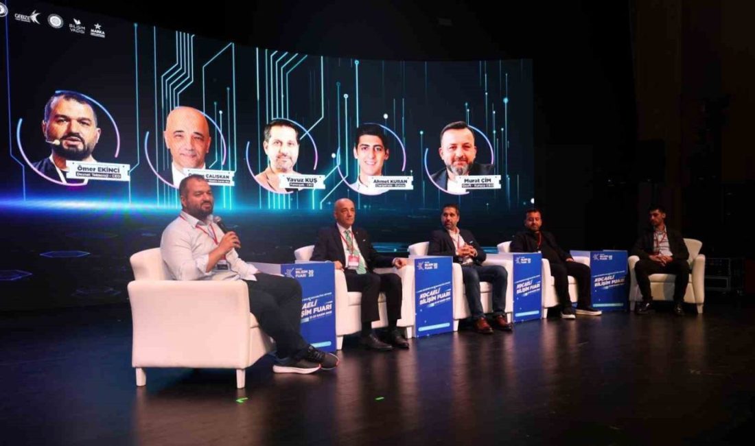 Kocaeli Bilişim Fuarı’nda gerçekleştirilen panelde, sporun dijitalleşme süreci masaya yatırılarak,