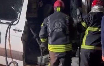 Kocaeli’nin Dilovası ilçesinde işçileri taşıyan minibüs ile tırın çarpıştığı kazada