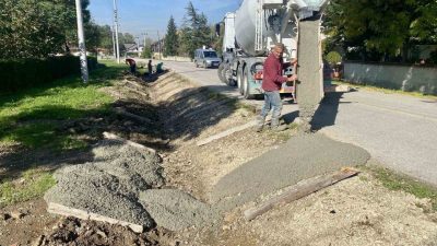 DÜZCE(İHA) – Düzce Valiliği İl Özeli İdaresi tarafından köy yollarında
