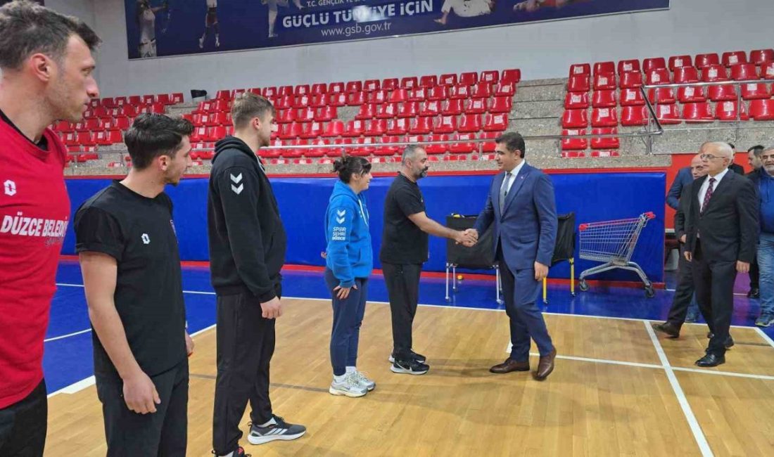 DÜZCE (İHA) – Düzce Valisi Selçuk Aslan, Türkiye Voleybol Federasyonu