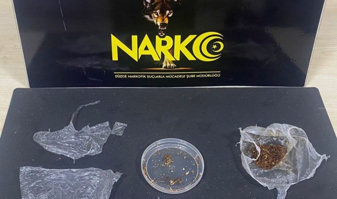 Düzce’de uyuşturucu operasyonunda 2 kişi tutuklandı Düzce’de Narkotik Suçlarla Mücadele Şube Müdürlüğü ekipleri tarafından yapılan operasyonda