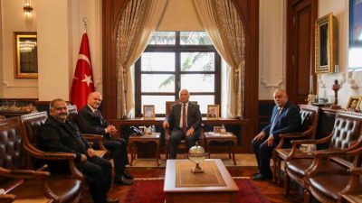 DÜZCE(İHA) – Düzce Belediye Başkanı Dr. Faruk Özlü, beraberinde Düzce