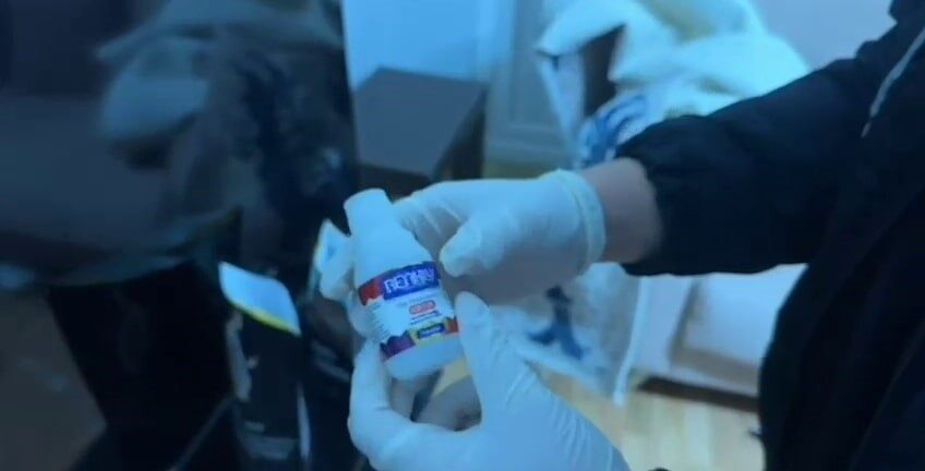 Sakarya’nın Adapazarı ve Serdivan ilçelerinde uyuşturucu madde imalatı ile ticaretinin