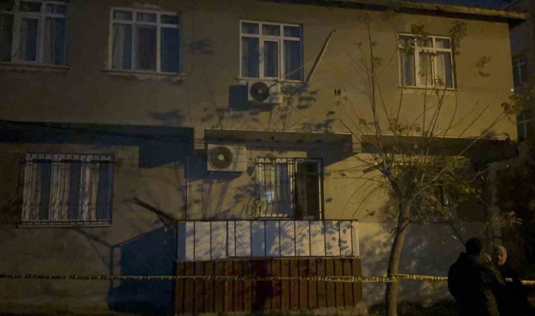 Gebze’de çatlak ve kayma tespit edilen 2 katlı bina tahliye edildi Kocaeli’nin Gebze ilçesinde 2 katlı binanın kolonlarda çatlaklar ve yapıda