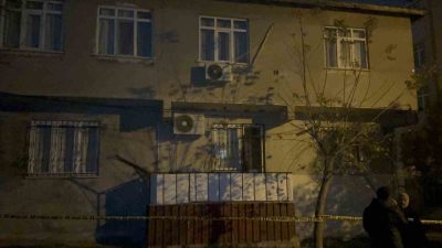 Kocaeli’nin Gebze ilçesinde 2 katlı binanın kolonlarda çatlaklar ve yapıda