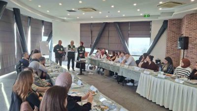 Kocaeli Barosu ve Yeşilay işbirliğinde, stajyer avukatlara yönelik bağımlılıkla mücadele