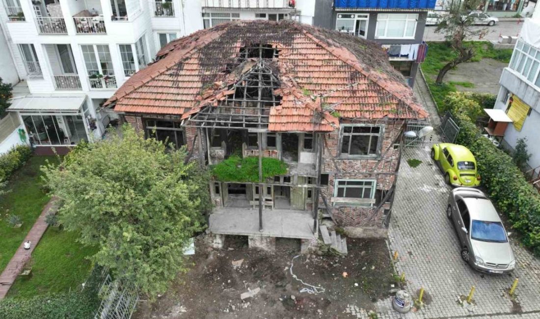Gölcük’te Değirmendere Yalı Evleri’nin hemen yanında bulunan atıl durumdaki tarihi