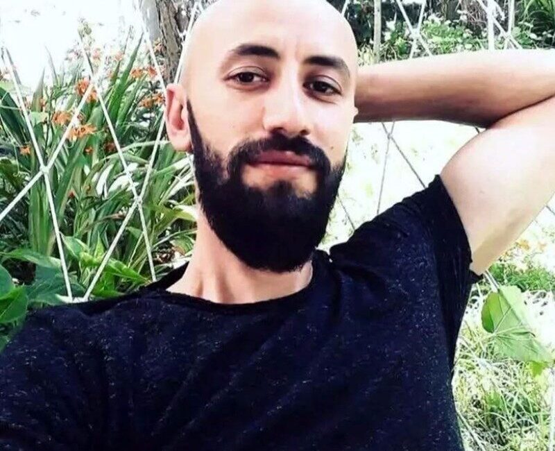 Hastaneden dönen eşi 41 yaşındaki kocasını evde ölü olarak buldu Sakarya’nın Karasu ilçesinde 41 yaşındaki adam, hastaneden dönen eşi tarafından