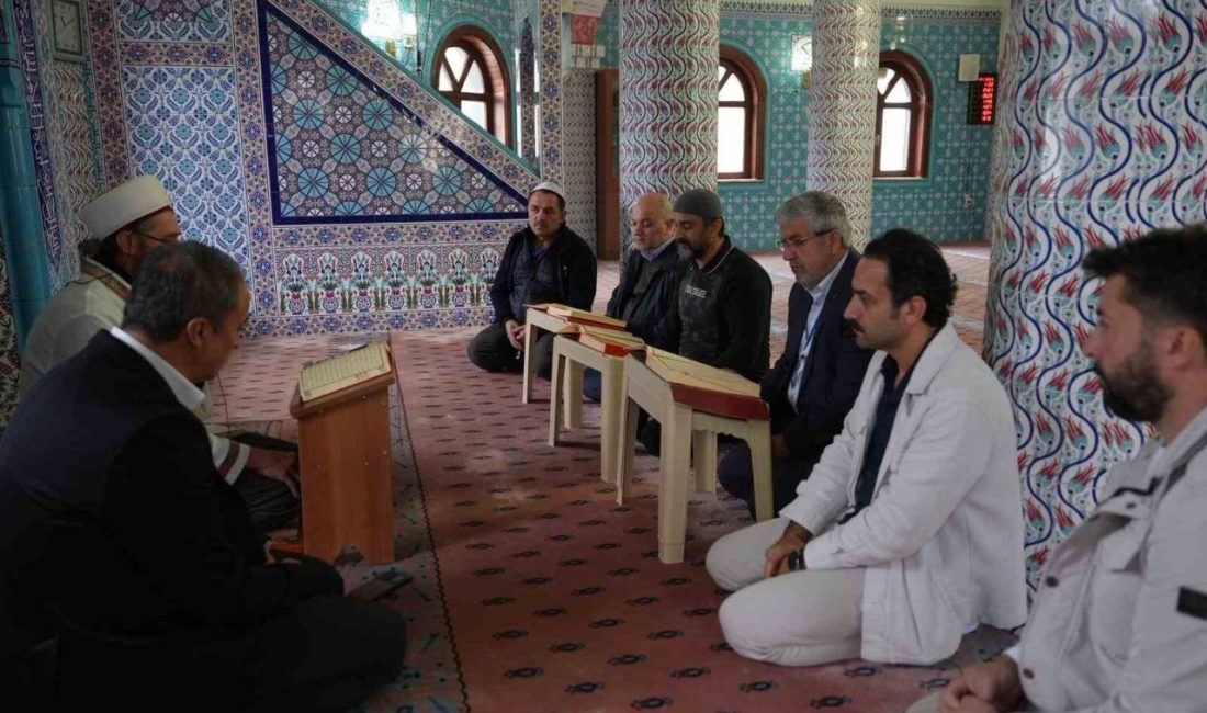Düzce Belediyesi, Şehir Mezarlığı mevkiindeki Şehitlik Camii’nde örnek bir organizasyon