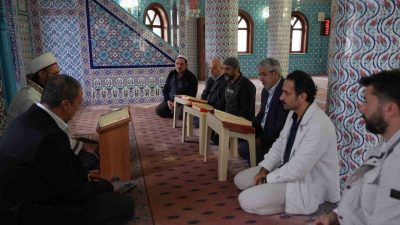 Düzce Belediyesi, Şehir Mezarlığı mevkiindeki Şehitlik Camii’nde örnek bir organizasyon