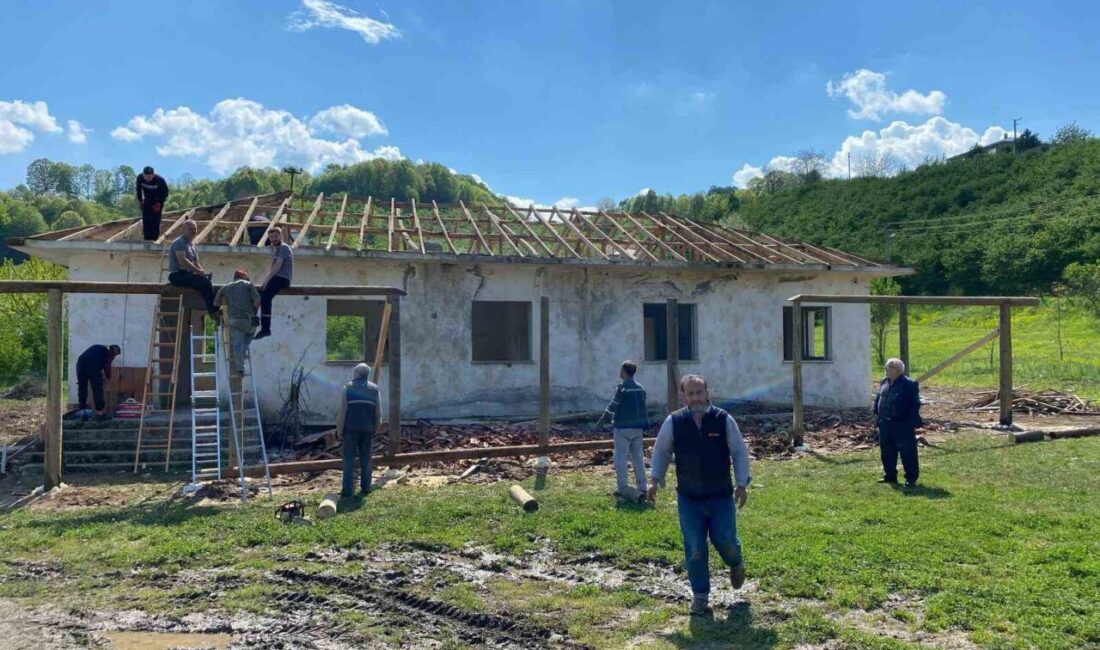 İmeceyle ihya edilen atıl okul mahallenin yeni toplanma alanı oldu Sakarya’nın Hendek ilçesinde uzun süredir atıl durumda bulunan okul binası,