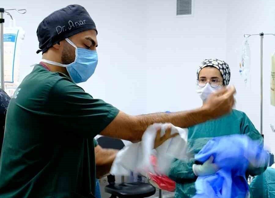 Kadın Hastalıkları ve Doğum Uzmanı Opr. Dr. Anar Panahli, İngiltere’den