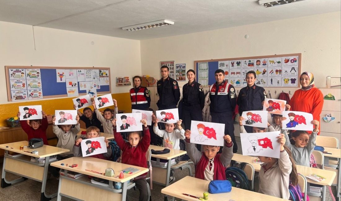 Bilecik İl Jandarma Komutanlığı, “Bilinçli toplum, güvenli gelecek” projesi kapsamında