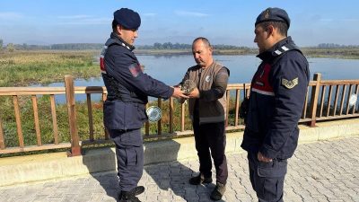 DÜZCE(İHA) – Düzce’de jandarma ekiplerinin devriye attığı sırada yaralı olarak