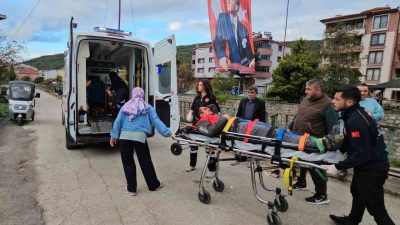Kastamonu’nun Cide ilçesinde kaskı olmayan motosiklet sürücüsü, geçirdiği kaza sonrası
