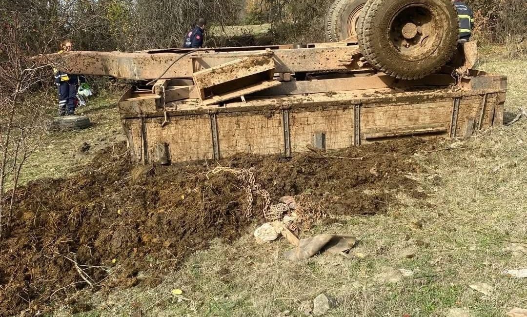 Kastamonu’da traktör devrildi: 1 ölü Kastamonu’da traktörün devrilmesi sonucu meydana gelen kazada sürücü hayatını kaybetti.