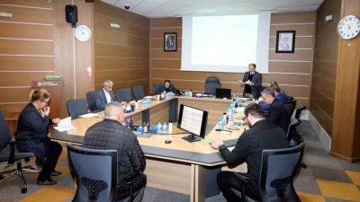 Kocaeli Büyükşehir Belediyesi Encümeni, haftalık olağan toplantısında toplu taşıma hizmetlerindeki