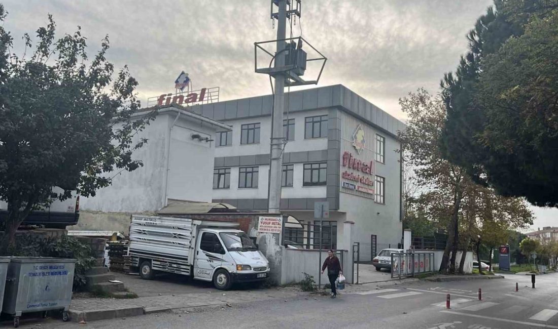 Kocaeli’de özel lisede gıda alarmı: 14 öğrenci hastaneye kaldırıldı Kocaeli’de özel bir lisede eğitim gören 14 öğrenci, kantinden aldıkları