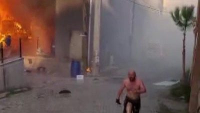 Kocaeli’nin Dilovası ilçesinde bulunan bir parfüm dolum fabrikasında çıkan yangında