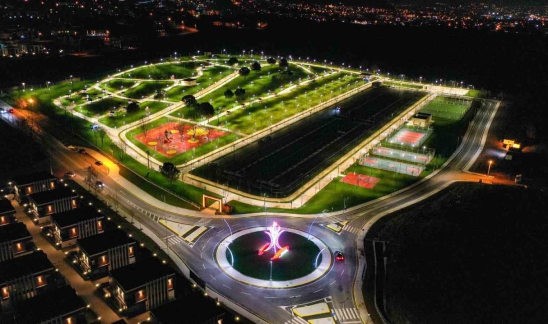Kocaeli Büyükşehir Belediyesi, inşa ettiği millet bahçeleriyle kentin dört bir