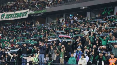 Süper Lig’de Pazar günü oynanacak Kocaelispor-Galatarasay müsabakasında Hodri Meydan taraftar