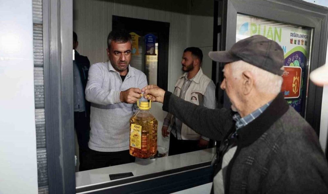 Körfez’de Mimar Sinan ve Tütünçiftlik meydanlarında sıfır atık noktaları hizmete