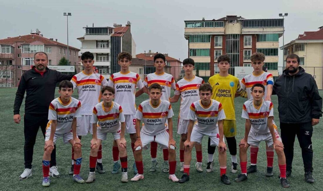 Lider Bilecik deplasmanında fark yedi Bilecik U14 Gençler Ligi’nde 8 haftadır yenilmeyen Vitraspor, Bilecik deplasmanında