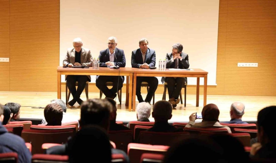 Merhamet sahip çıkmak korumak ve değer vermektir Düzce Üniversitesi İlahiyat Fakültesi tarafından düzenlenen “Mevlid-i Nebi Yılı: Bir