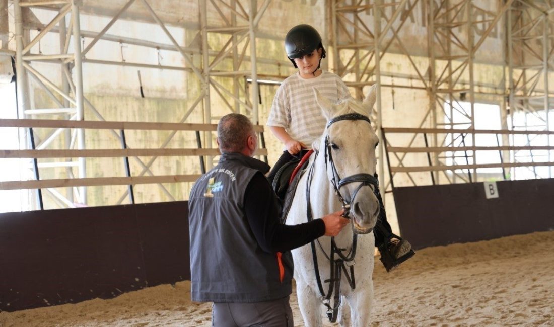 Kartepe Belediyesi Atlı Binicilik Kulübü, ara tatil boyunca yoğun ilgi