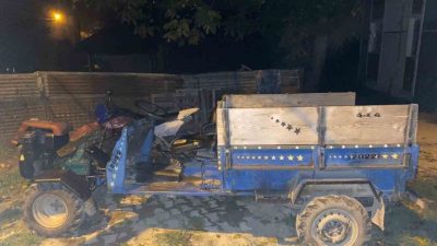 Sakarya’nın Akyazı ilçesinde “pat pat” olarak tabir edilen tarım aracıyla