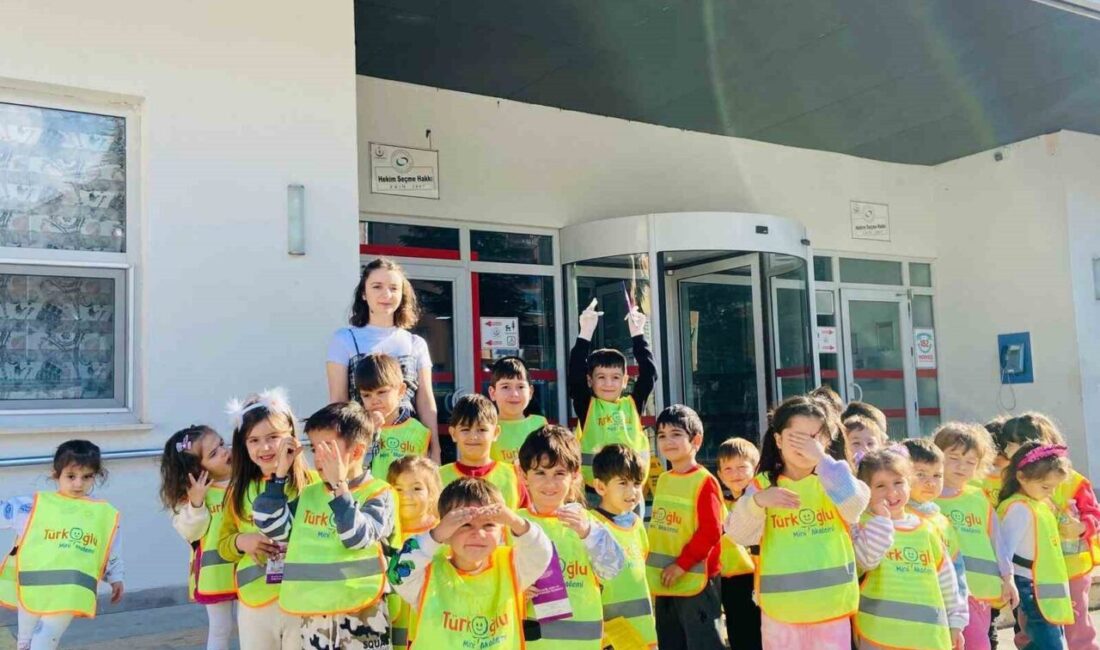 Minikler diş hastanesinde eğitici geziye katıldı Bilecik’te Ağız ve Diş Sağlığı Haftası kapsamında minikler diş hastanesinde