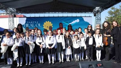 Bolu’da ilkokul öğrencilerinin oluşturduğu “Arkadaşım Keman” grubu, Türk Kızılay Genel