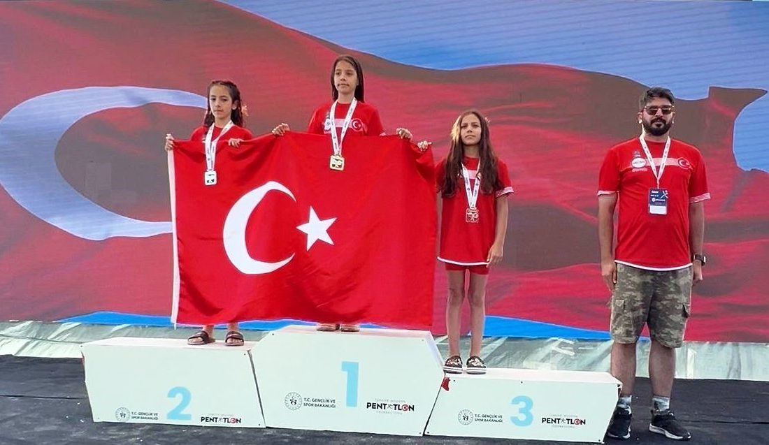 Modern pentatlon sporcusu Deva Çakır Avrupa üçüncüsü oldu Antalya’nın Alanya ilçesinde düzenlenen ’2025 European BTLR Championships’ Avrupa Şampiyonası’nda