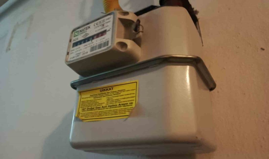 Müdür Aydın, “Vatandaşlarımızın sayaç cezası alacağı haberleri gerçeği yansıtmamaktadır” Yalova Sanayi ve Teknoloji İl Müdürü İlhan Aydın, vatandaşlara yönelik